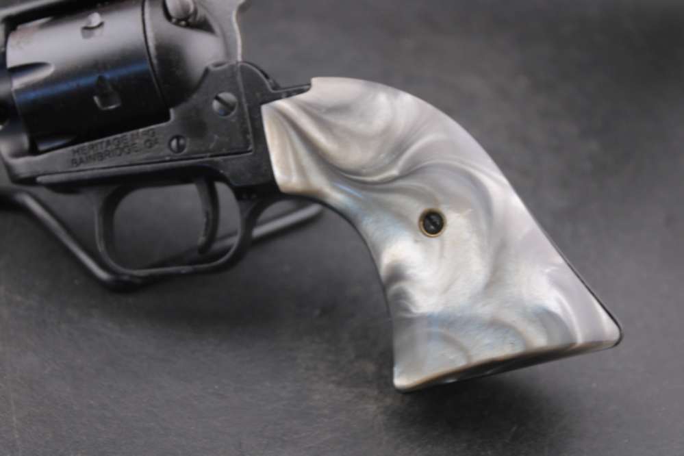 Heritage Barkeep .22LR Item P-282-img-8