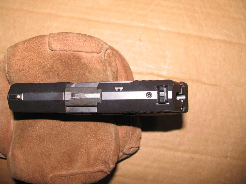KelTek P11 Semi Auto 9mm Pistol.  Excellent Cond.-img-3