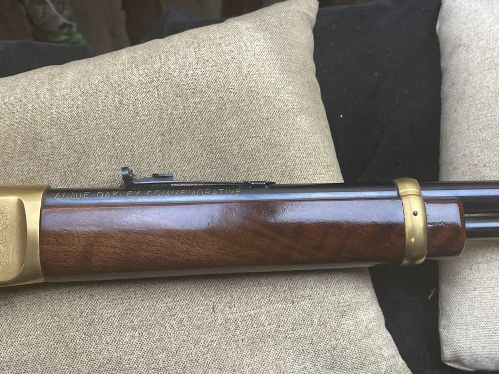 Winchester Model 9422 Annie Oakley 22 S,L,LR New-img-17