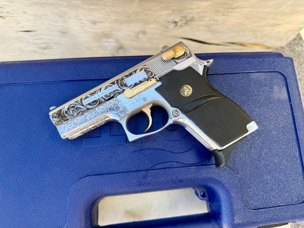 Smith & Wesson 669 9mm ENGRAVED High Polished Stainless & 24k Gold-img-0