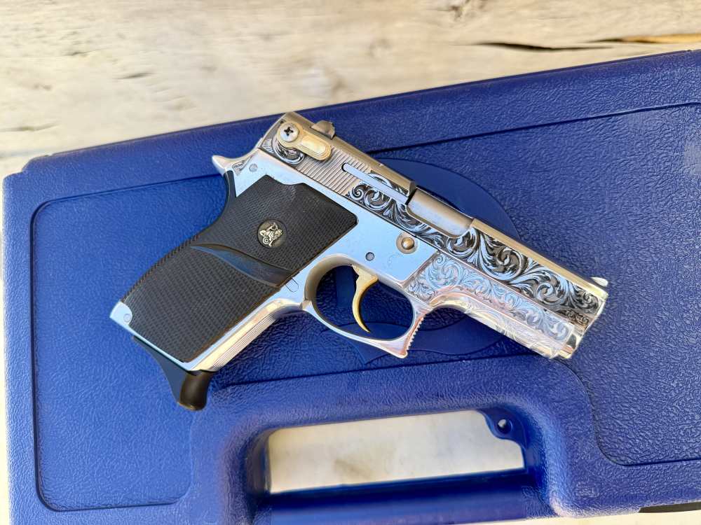 Smith & Wesson 669 9mm ENGRAVED High Polished Stainless & 24k Gold-img-1