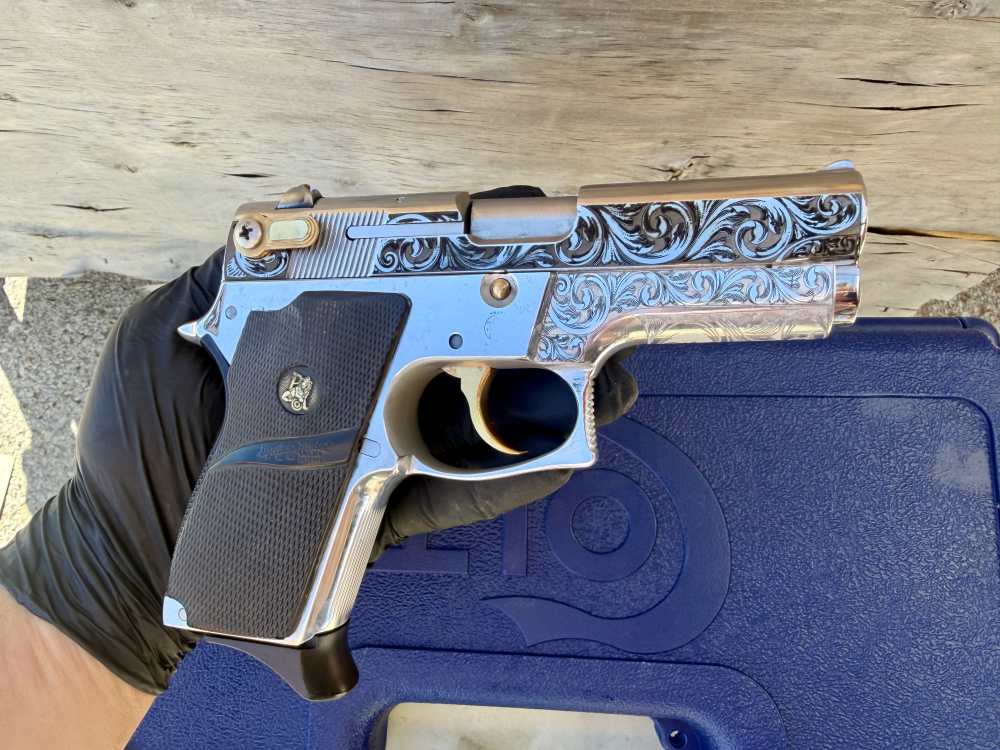 Smith & Wesson 669 9mm ENGRAVED High Polished Stainless & 24k Gold-img-15