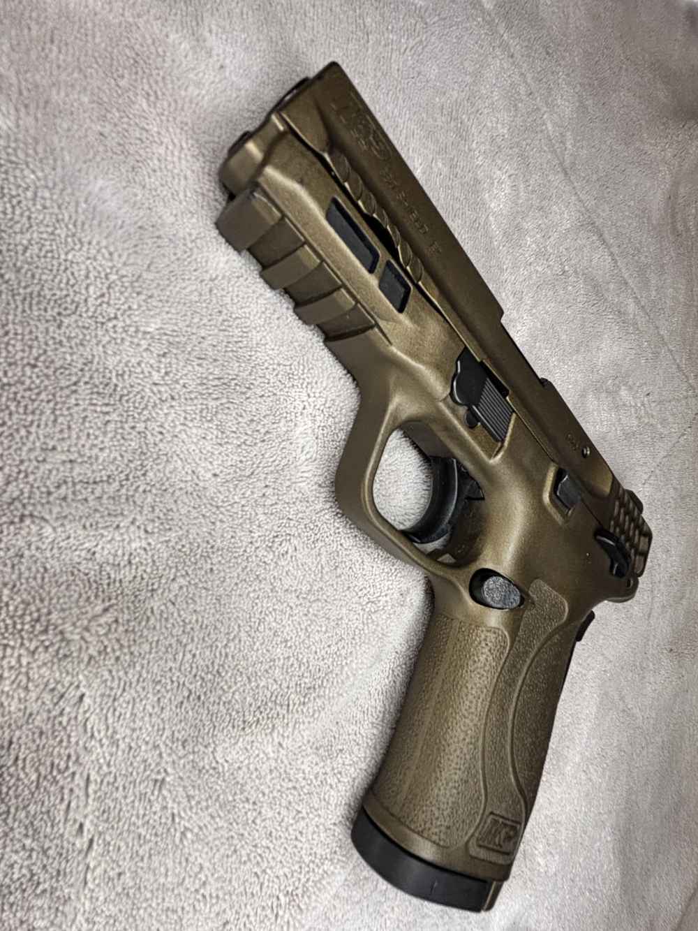 Smith & Wesson M&P380 Shield EZ  Burnt Bronze Cerakote finish -img-12