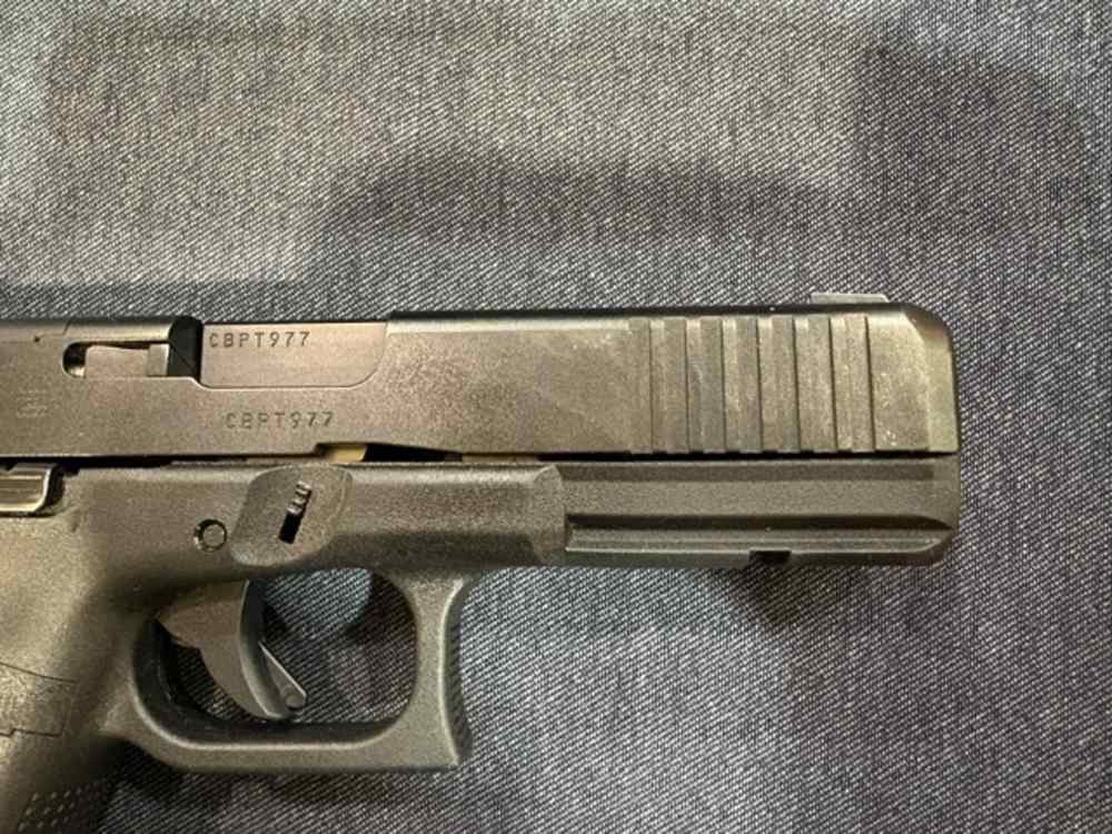 Glock Gen 5 21 MOS police trade in-img-7