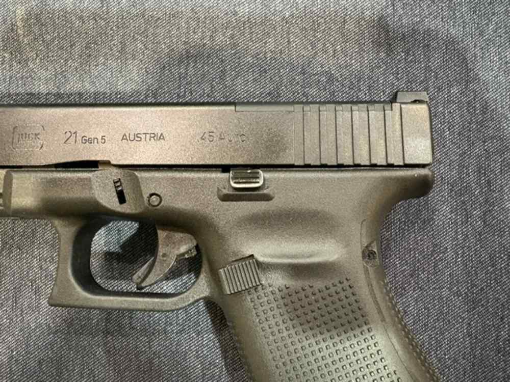 Glock Gen 5 21 MOS police trade in-img-3