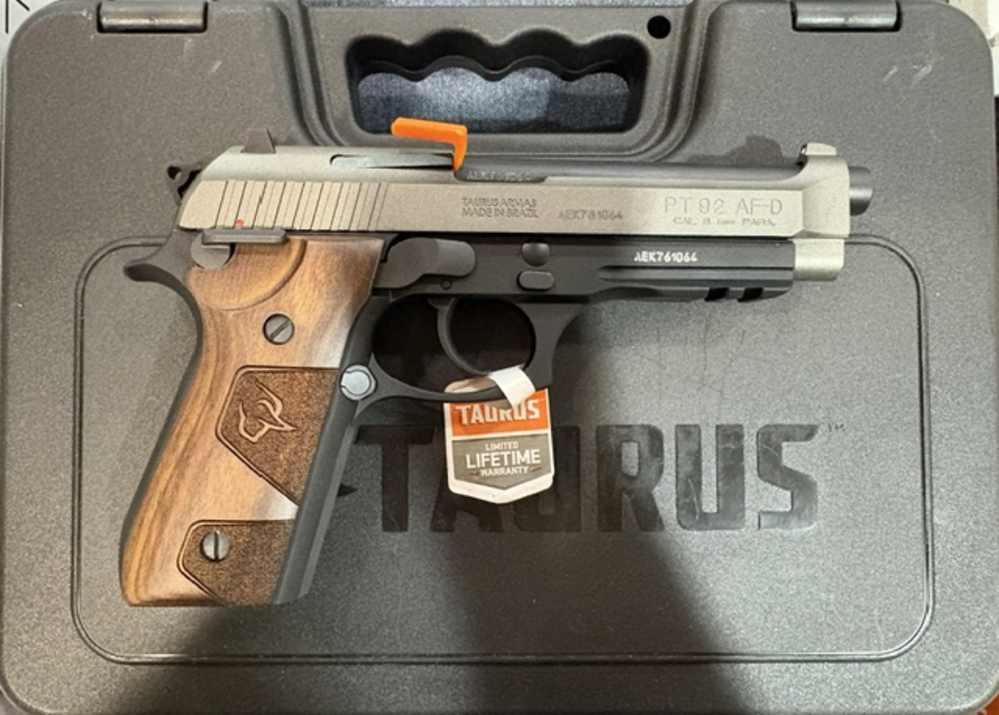 Taurus PT-92 -img-2