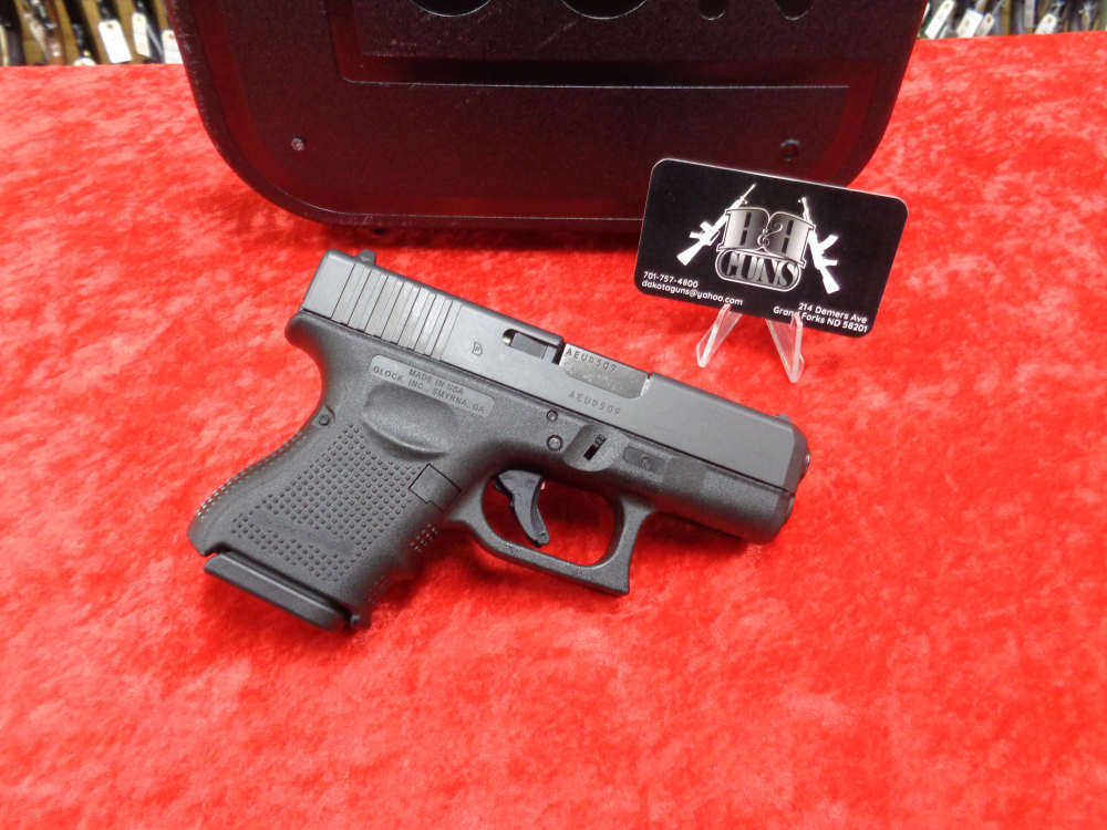 Glock G26 GEN 4 9mm Compact Conceal Carry 9mm 26 3 Mag LNIB WE TRADE-img-0