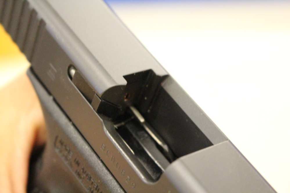 Glock 23 Gen4 .40 S&W Item D-img-18