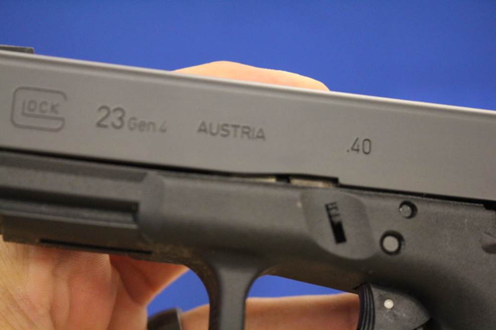 Glock 23 Gen4 .40 S&W Item D-img-13