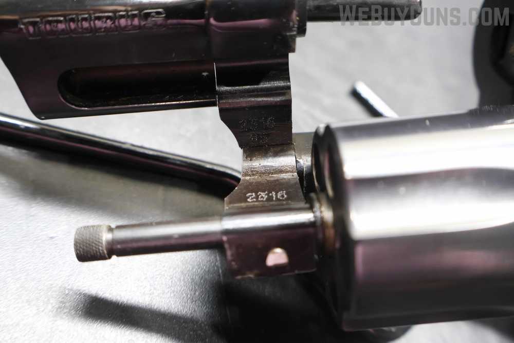 Taurus 85 Revolver 38 Special-img-13