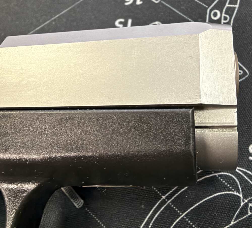 KAHR ARMS CW40 - 40 S&W - BLACK FRAME STAINLESS SLIDE - 2 MAGS - NICE-img-10