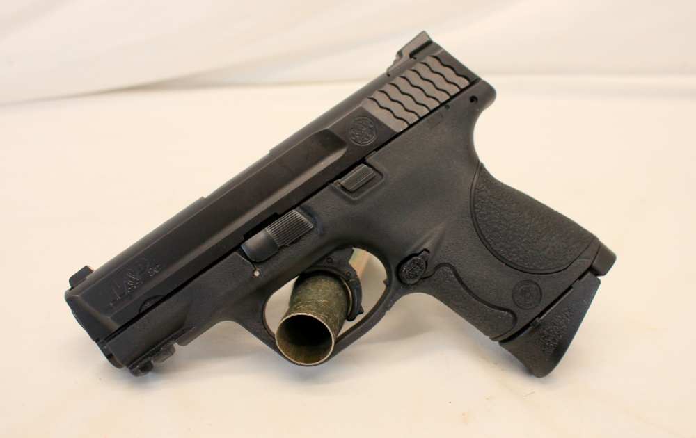 Smith & Wesson M&P9c semi-auto pistol 9mm CONCEAL CARRY (3) 10rd Mags S&W-img-1