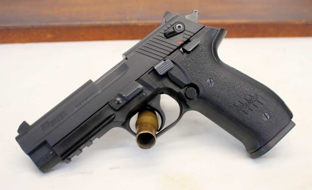 Sig Sauer Mosquito semi-auto pistol .22LR (3) Mags & Manual CLEAN SHOOTER!-img-6