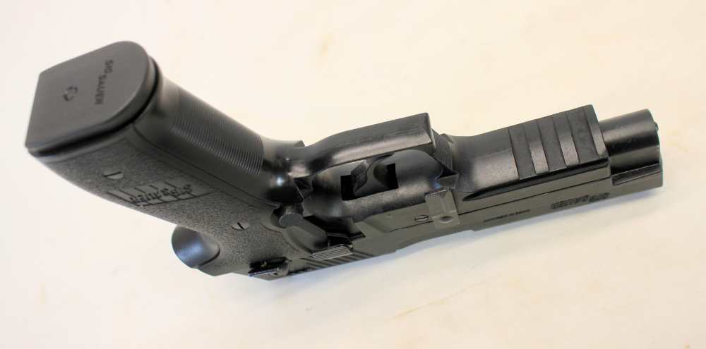 Sig Sauer Mosquito semi-auto pistol .22LR (3) Mags & Manual CLEAN SHOOTER!-img-8