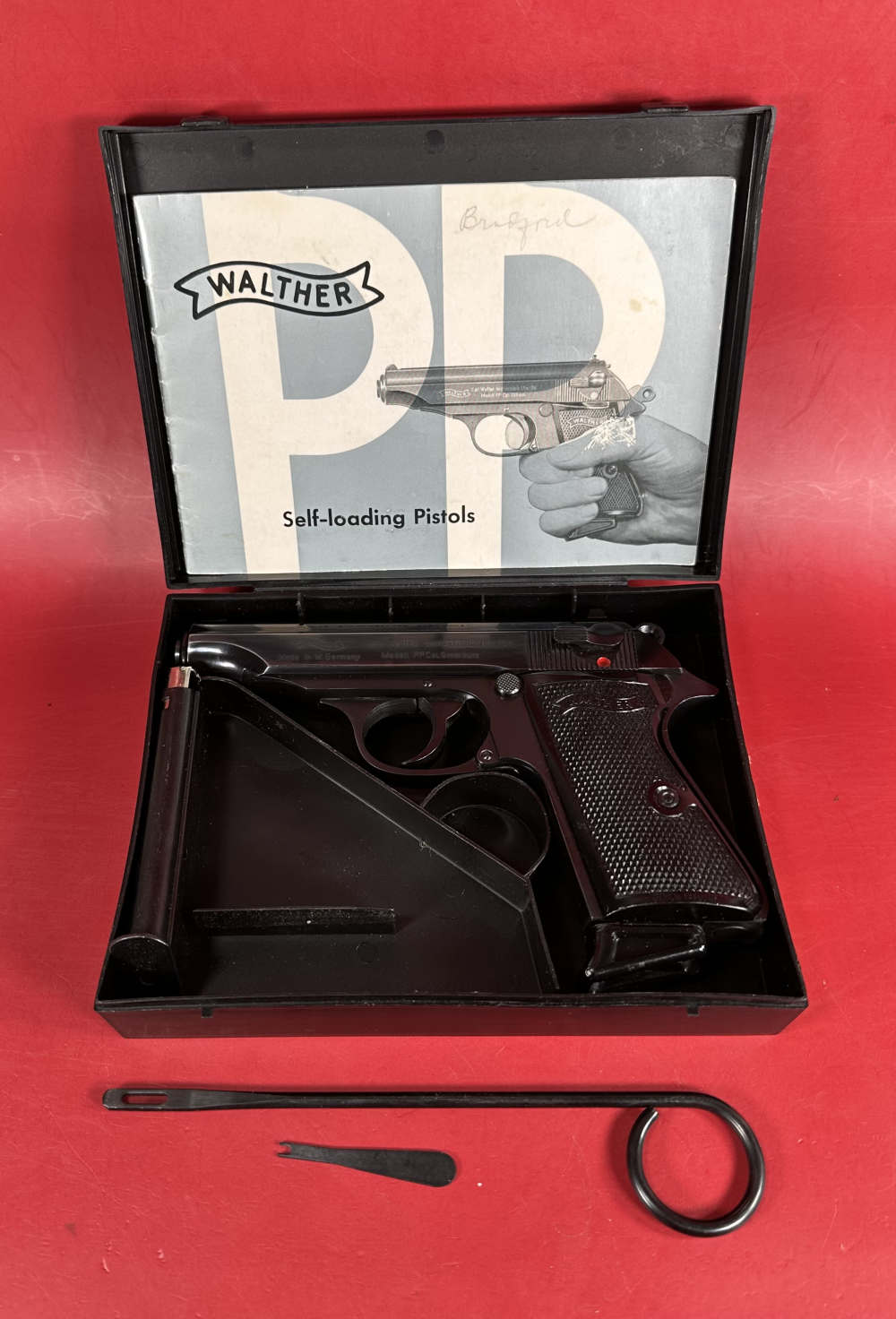 1972 WALTHER PP .380 ACP BLUED. 2 mags. Box. Excellent Condition-img-0