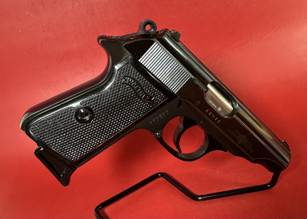 1972 WALTHER PP .380 ACP BLUED. 2 mags. Box. Excellent Condition-img-1