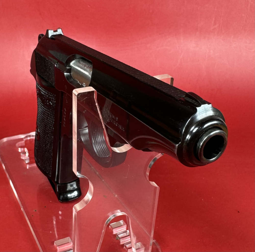 1972 WALTHER PP .380 ACP BLUED. 2 mags. Box. Excellent Condition-img-4