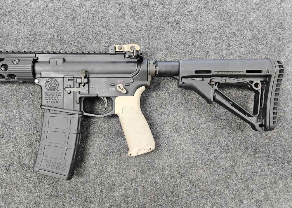 SMITH & WESSON M&P-15 5.56NATO CUSTOM RIFLE *USED*-img-3