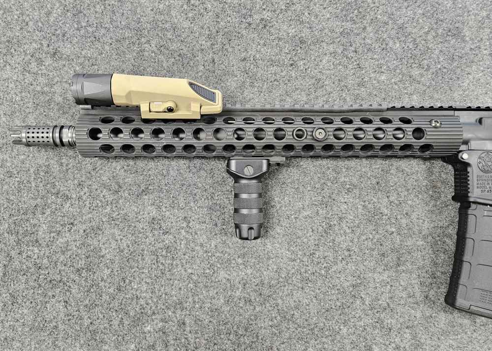 SMITH & WESSON M&P-15 5.56NATO CUSTOM RIFLE *USED*-img-2