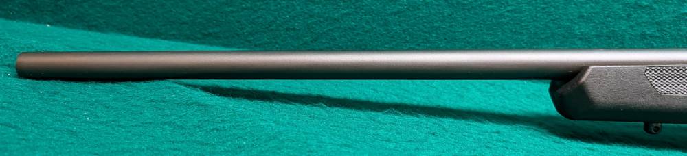 Savage 110 Apex Hunter Left Handed 270 WIN Carbon Black Matte 21” BBL 4+1-img-2
