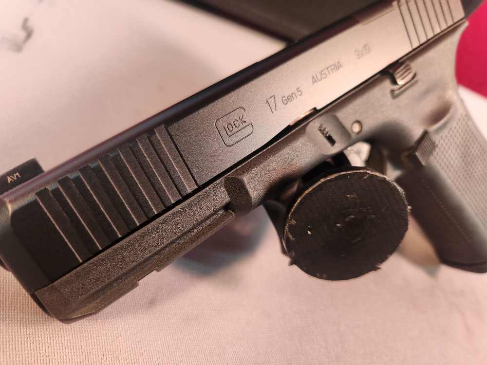 *POLICE TRADE IN* GLOCK 17 MOS GEN5 9MM USED! PENNY AUCTION!-img-3