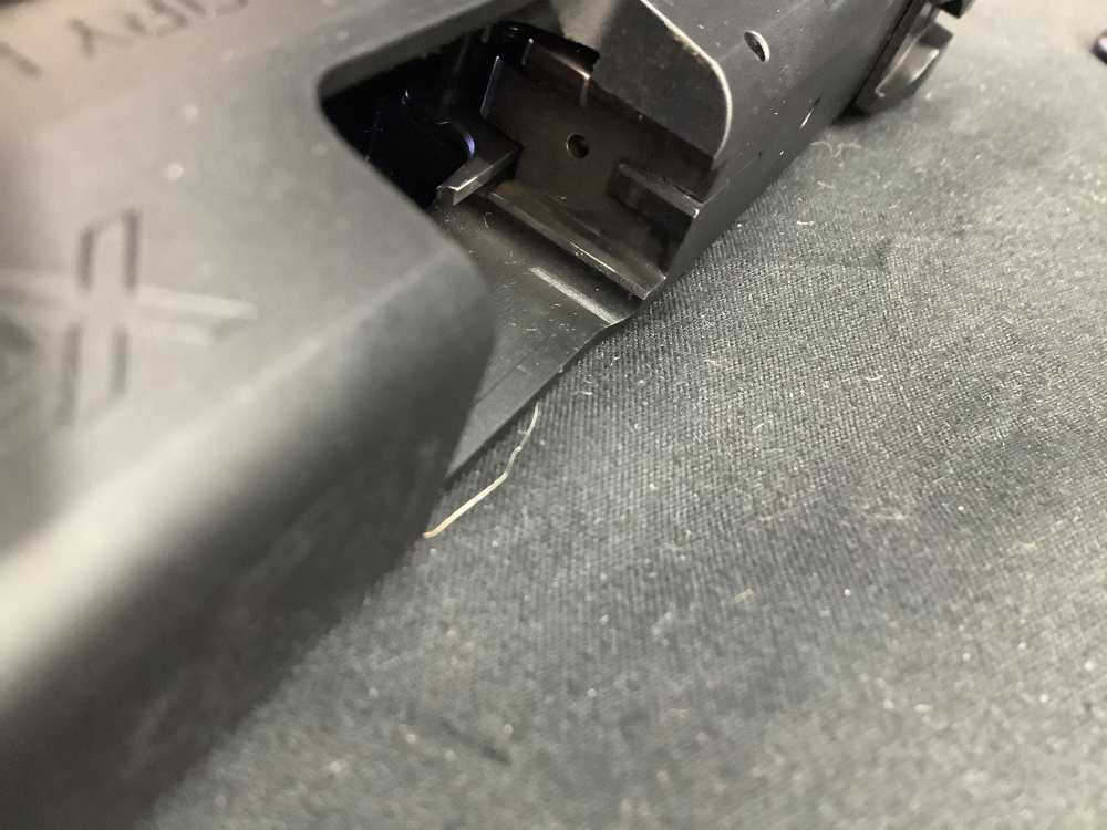 Springfield XD-M 40 S&W, 4-16rd mags-img-20