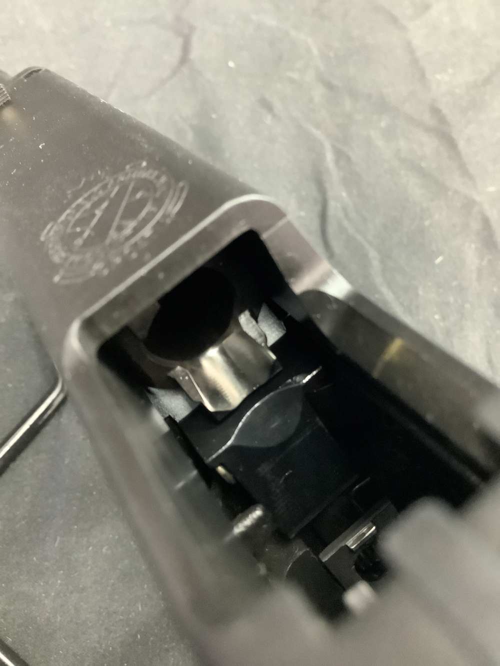 Springfield XD-M 40 S&W, 4-16rd mags-img-19