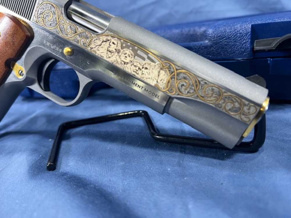 Colt 1911 ERS Spirit of America Engraved 70 series 45acp 1of 500 -img-6