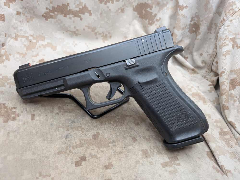 Glock 17 Gen 5 9MM USED Police Trade In G17 Gen5 Ameriglo-img-1