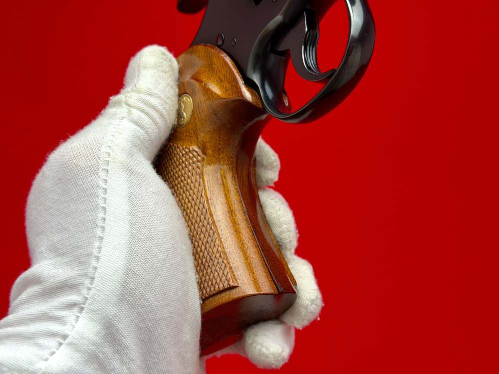 1982 Colt Python 6" Vent Rib .357 Magnum Factory Blue Finish!-img-10
