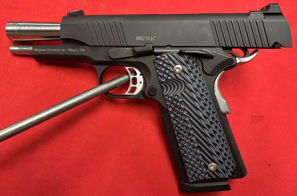 BUL LTD. Magnum Research MR1911C Commander 1911 .45 ACP 2 mags case/papers -img-5