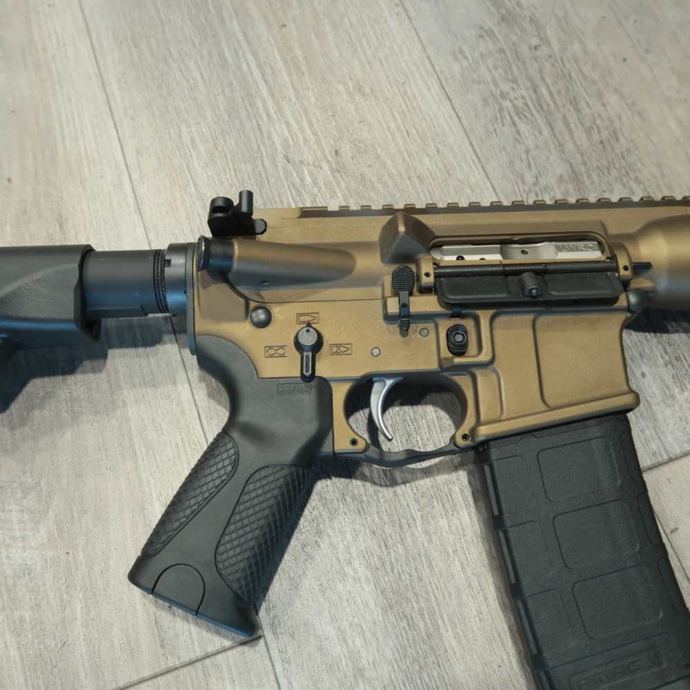 EXCELLENT LWRC M61C 5.56mm 16" Semi-Auto Rifle Bronze AR15 AR-15-img-2