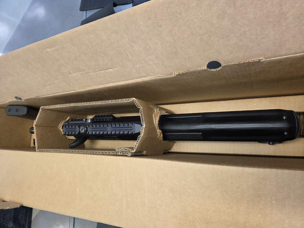 STEYR AUG UNFIRED IN BOX WITH SCOPE like new-img-13