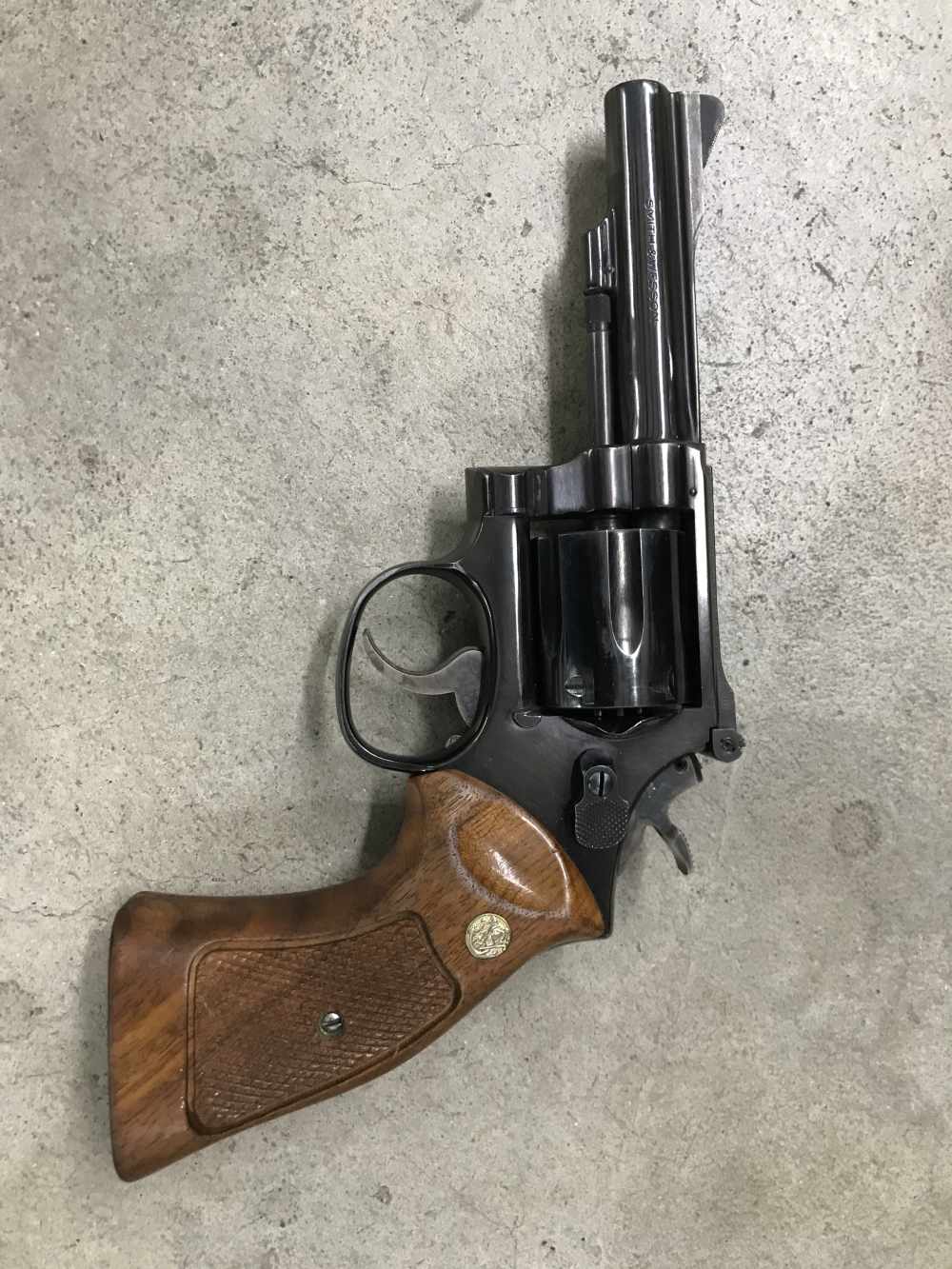 Smith & Wesson 15-4 38 spl revolver -img-0