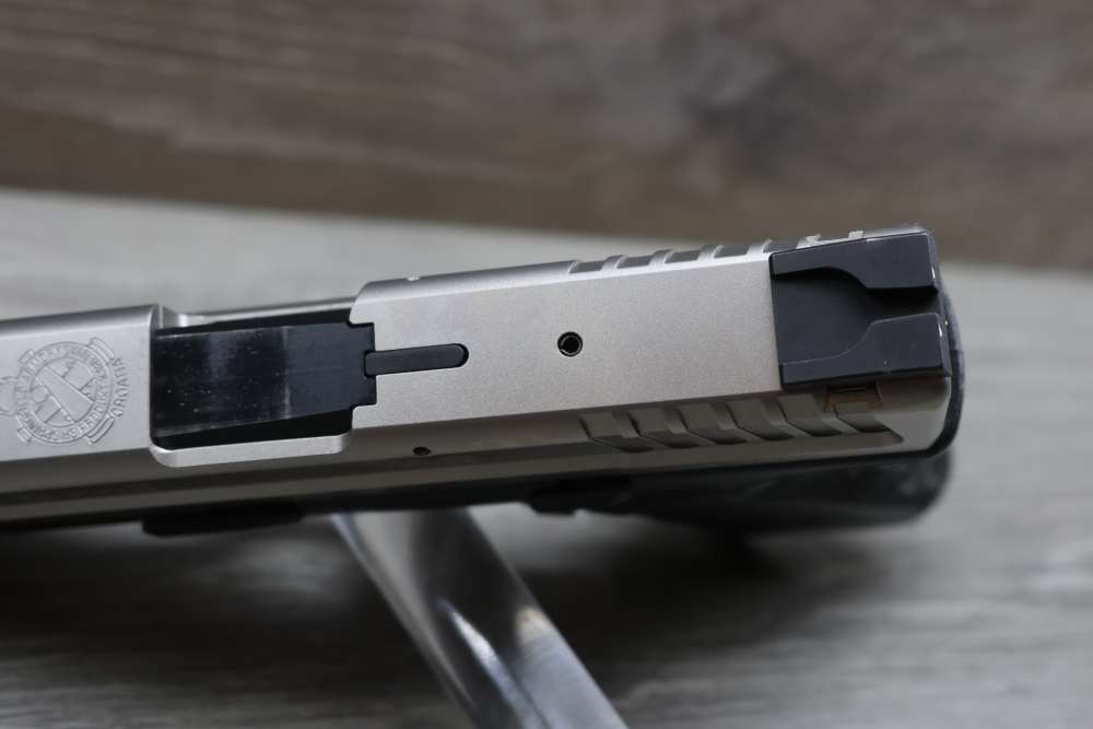 Springfield Armory XD-40 Mod.2 4" - Stainless Two-Tone, OEM Box & 2 Mags-img-15