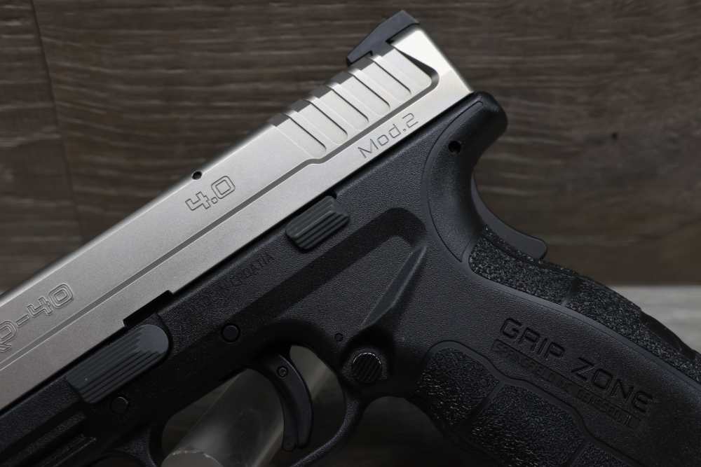 Springfield Armory XD-40 Mod.2 4" - Stainless Two-Tone, OEM Box & 2 Mags-img-3