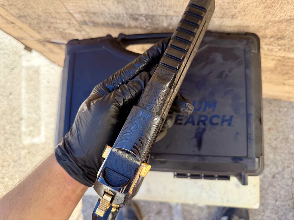 Desert Eagle 44 Mag ENGRAVED High Polish Blued & 24k Gold -img-19