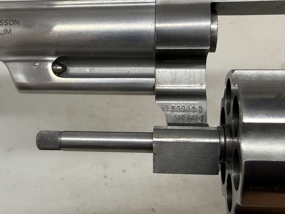 Smith & Wesson Model 629-3 Carpenter Technology .44 mag Revolver S&W-img-17