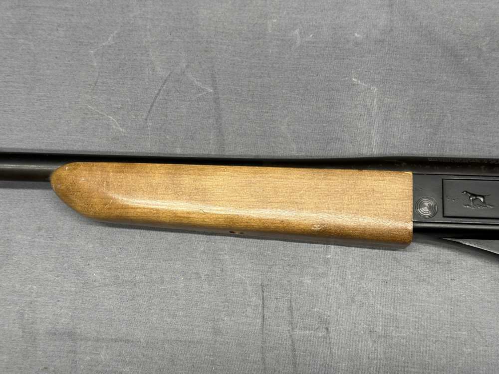 SEARS Model 101.100 (Savage 96) 20 ga Single Shot Shotgun with Pointing Dog-img-3