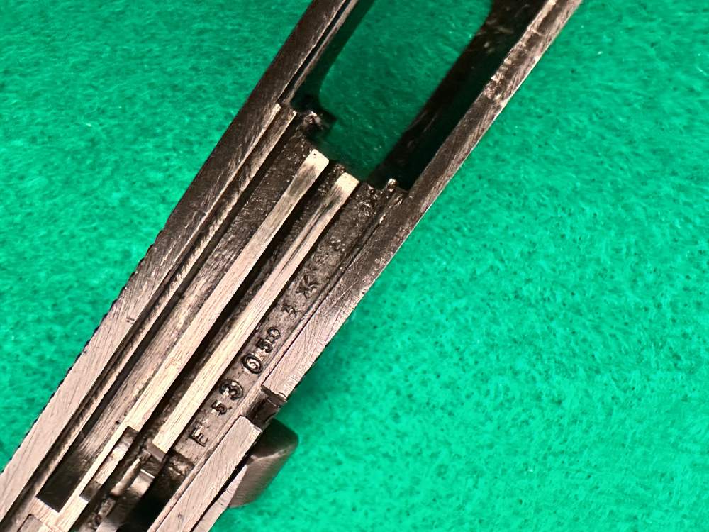 Radom VIS Early German Occupation Production 3 Lever Slotted-img-11
