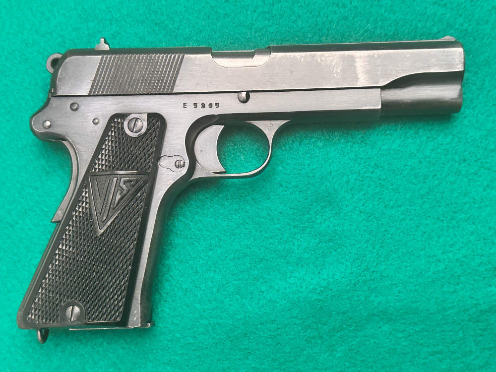 Radom VIS Early German Occupation Production 3 Lever Slotted-img-1