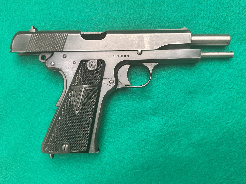 Radom VIS Early German Occupation Production 3 Lever Slotted-img-10