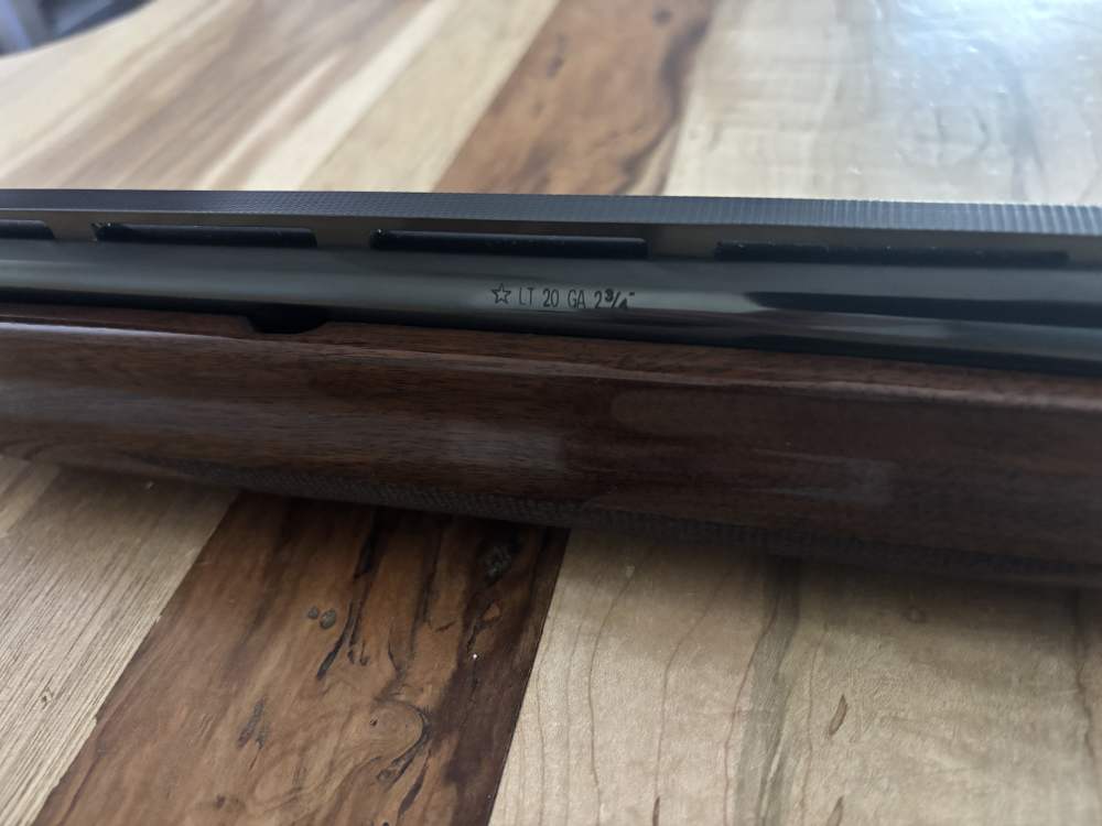 Remington 1100 lt-20 SAM WALTON limited edition 20 gauge semi auto shotgun -img-23
