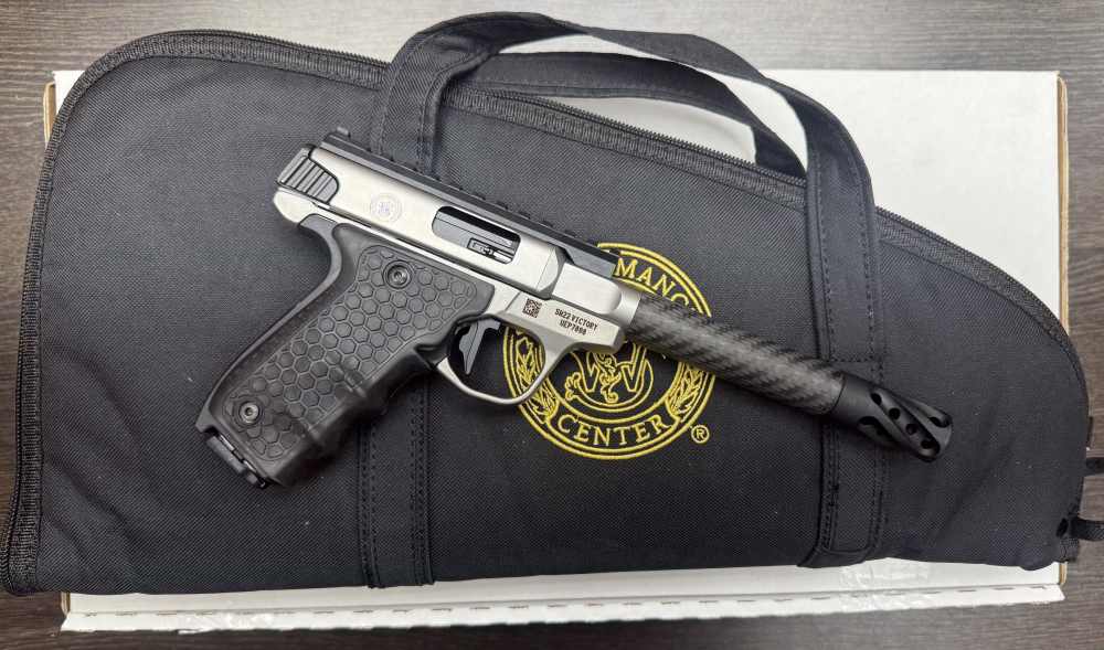 NEW Smith & Wesson Victory Target PC Carbon Fiber 22LR 6" HiveGrip 10+1-img-0