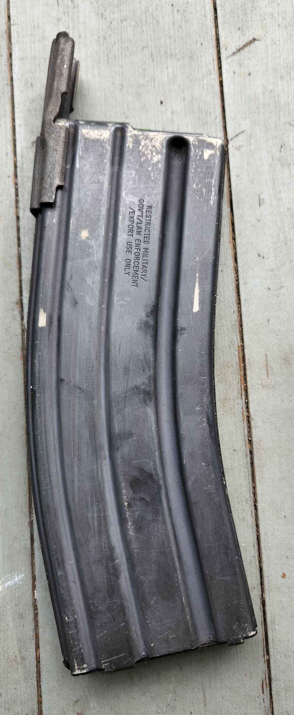 Factory OEM Colt AR-15 Magazine 30 rd Restricted LEO w/ Stripper Clip-img-4