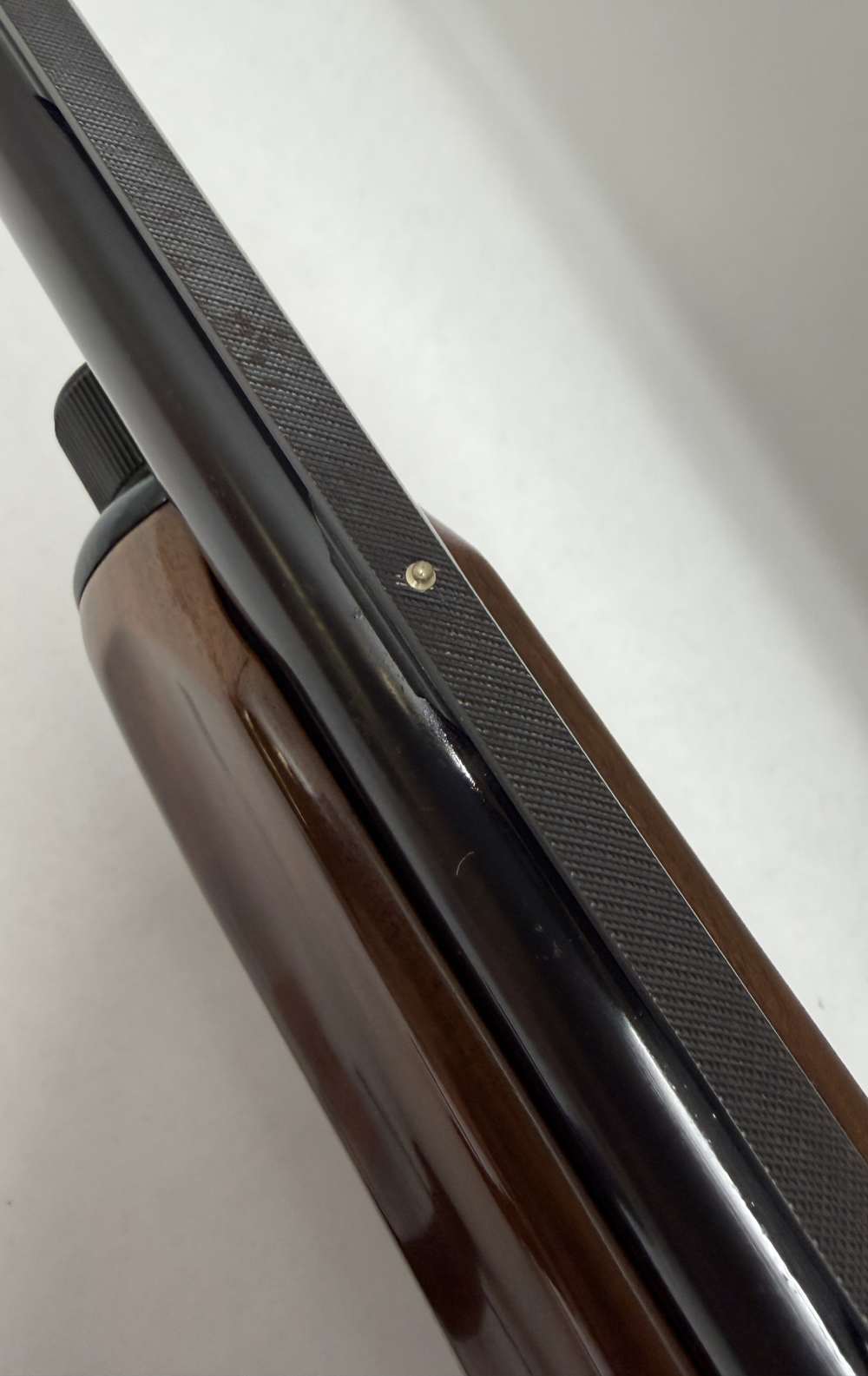 Beretta A303 Ducks Unlimited 12 Ga. 28" Semi-auto Shotgun w/ Chokes-img-34