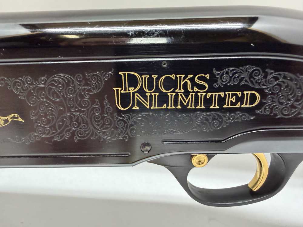 Beretta A303 Ducks Unlimited 12 Ga. 28" Semi-auto Shotgun w/ Chokes-img-26