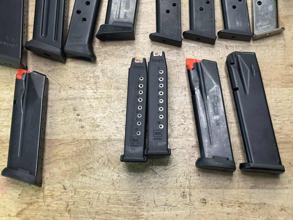 Large Lot of Firearm Magazines ( Penny Auction )-img-6