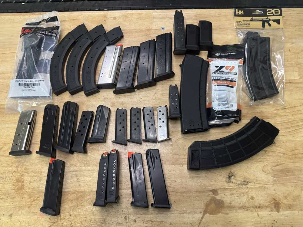 Large Lot of Firearm Magazines ( Penny Auction )-img-0