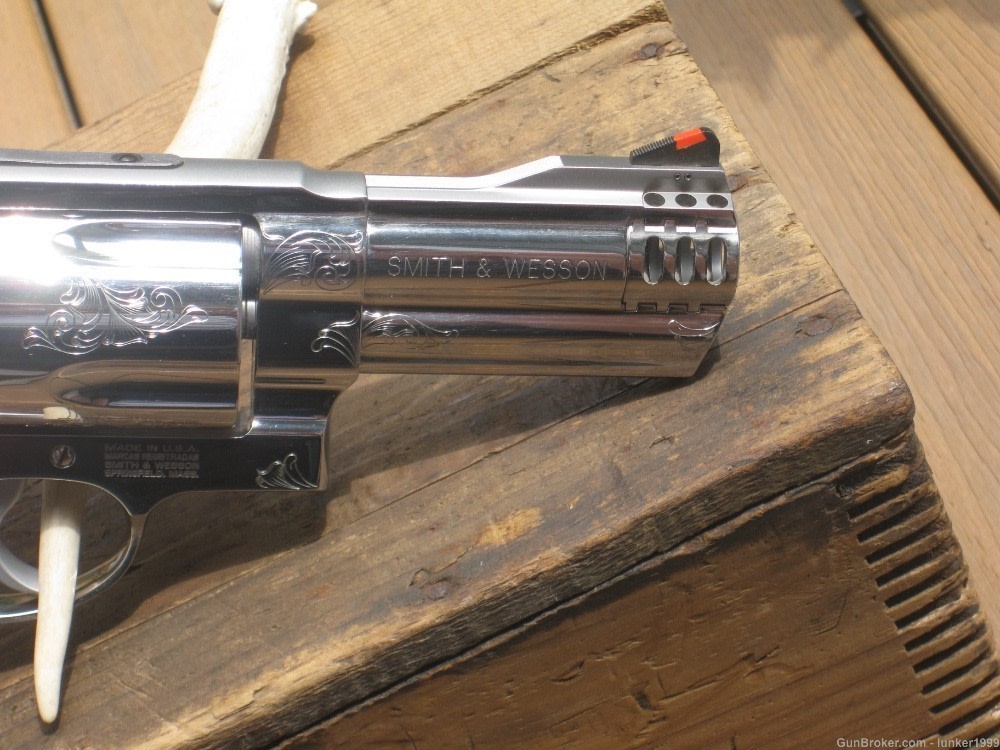 S & W MODEL .500 FACTORY ENGRAVED 4" BARREL LIKE NEW !-img-2